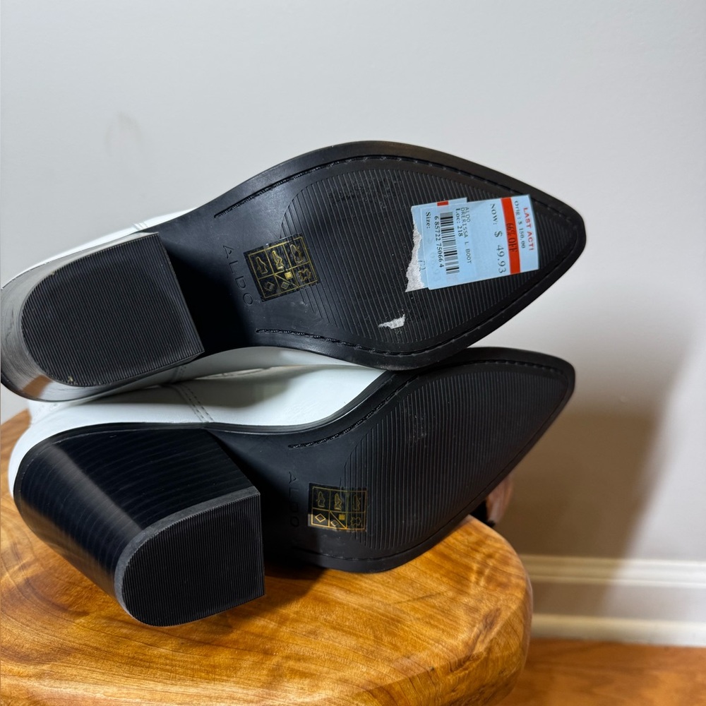 New ALDO White Women's Cowboy Western Ankle Boot with Block Heel Sz. 8 - Picture 11 of 13